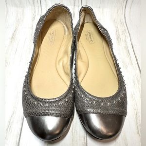 Coach Delia pewter metallic color studded ballet flats size 8b